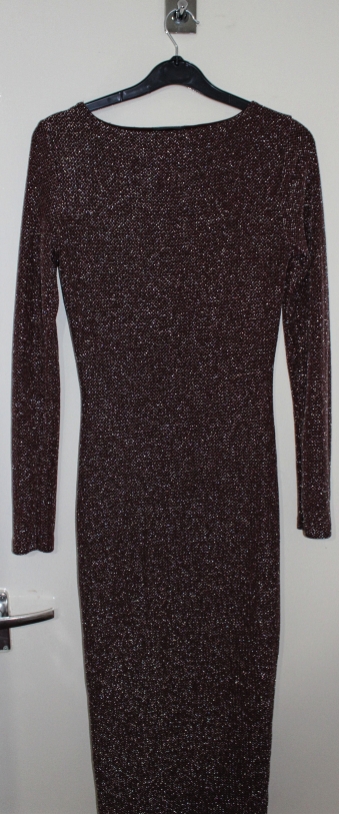 Topshop Sparkly Burgundy Midi Dress: Current Price £5 http://www.ebay.co.uk/itm/Topshop-Sparkly-Burgundy-Midi-Dress-UK-10-/322259182172?hash=item4b0824e25c:g:irQAAOSwMgdX1T5p